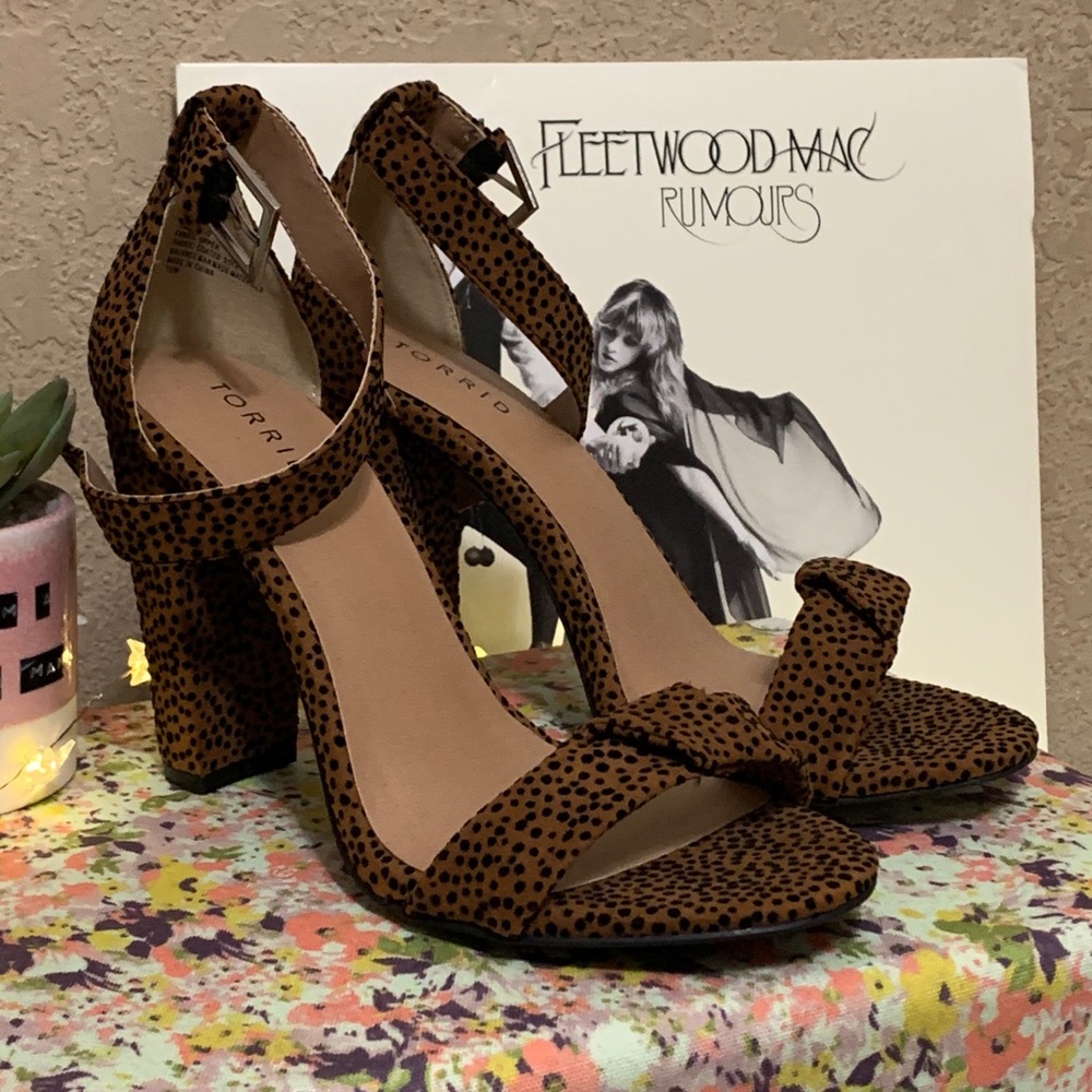 Leopard Print Heels with Knot Detail